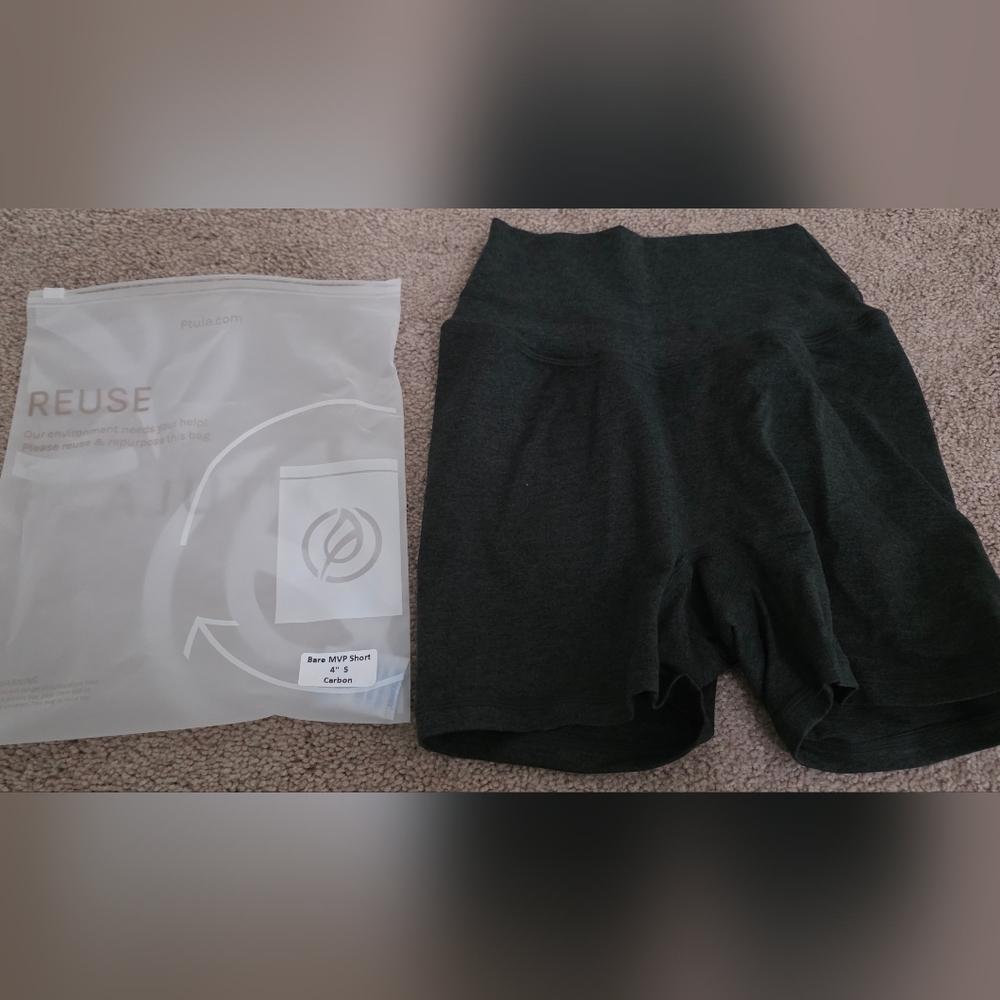 Bare MvP Short
